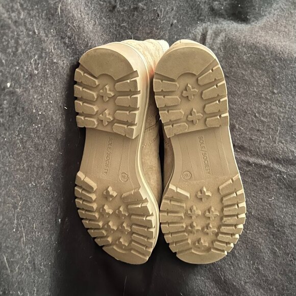 Sole Society Tan Suede Ankle Boots w/Zipper - Picture 6 of 11